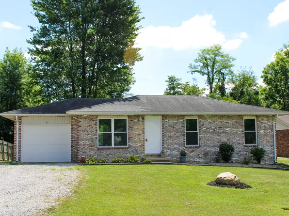 10 Noon Dr, North Vernon, IN 47265