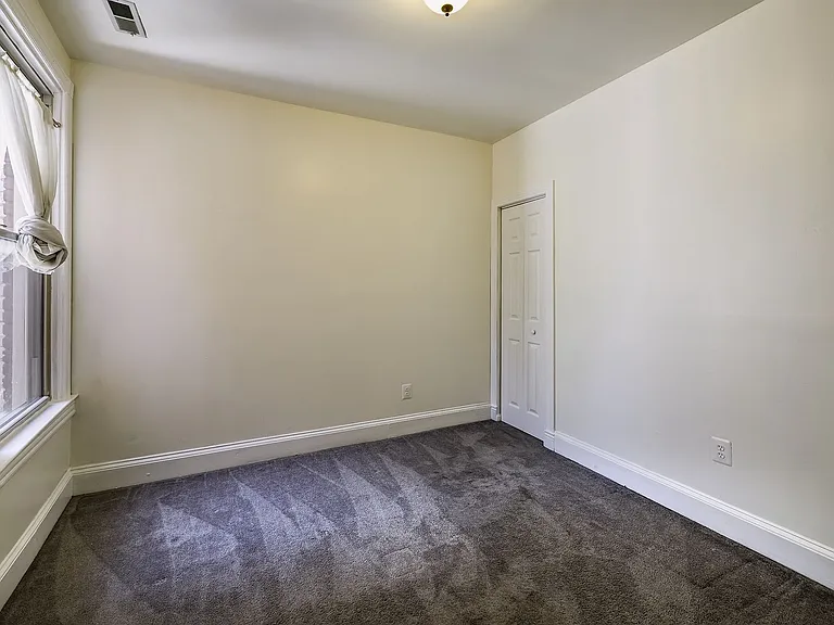 145 Thomas St NW — Photo 21