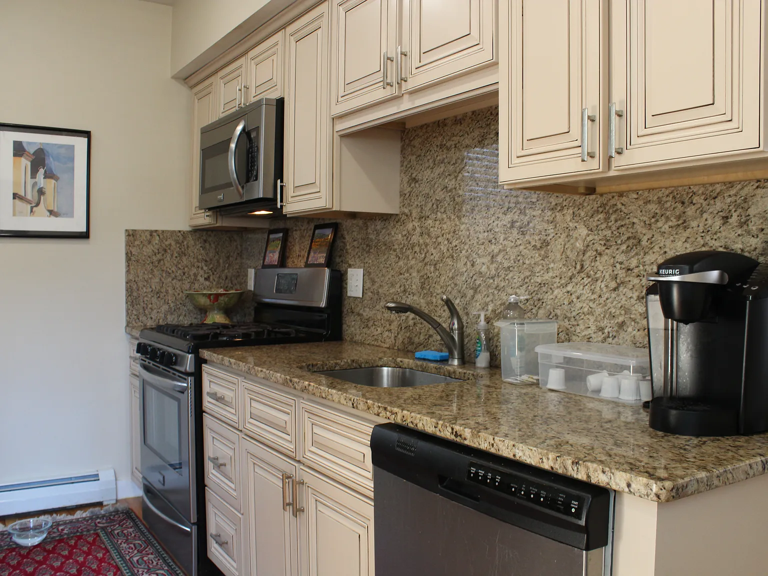 1 bed, 1250 sqft, $2,400 — Photo 4
