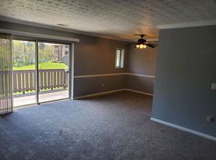 204 Hook St APT 32, Mars, PA 16046