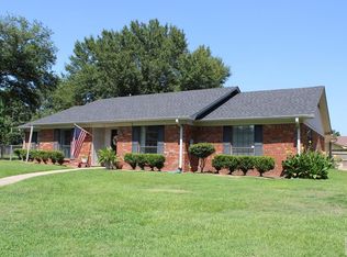 4 Debbie Cir, Texarkana, AR 71854