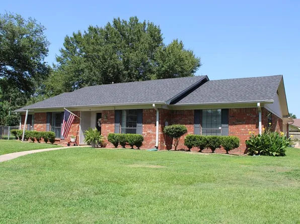 4 Debbie Cir, Texarkana, AR 71854