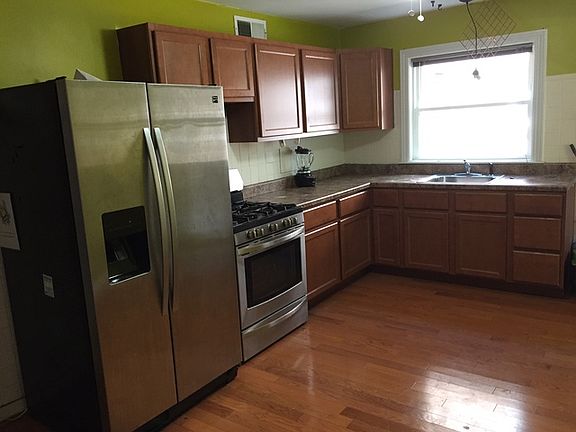 2nd image of 6549 N Seeley Ave #1N