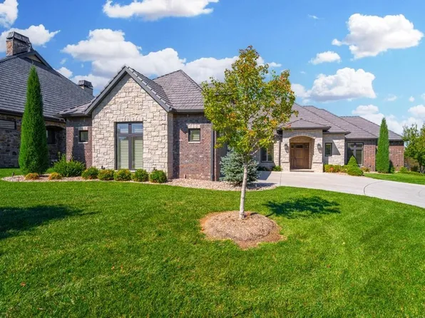 10622 E Glengate Cir, Wichita, KS 67206