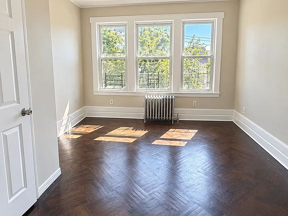 3rd image of 82 Montgomery Ave #6