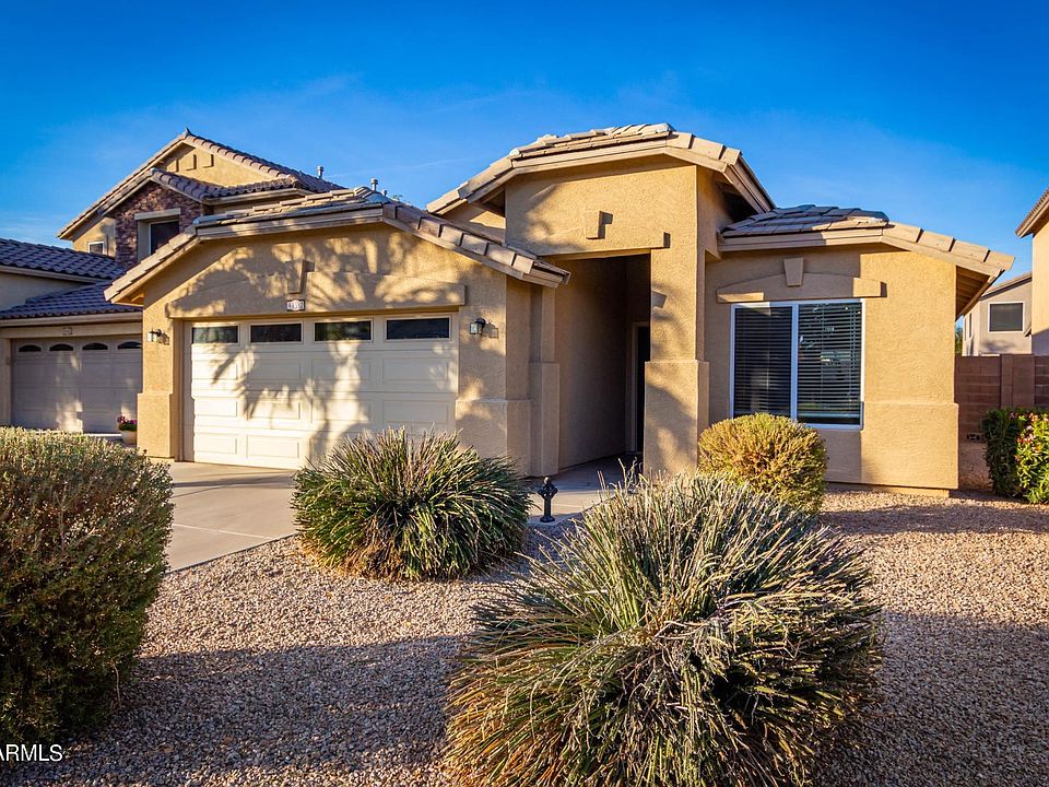 1st image of 44332 W Oster Dr