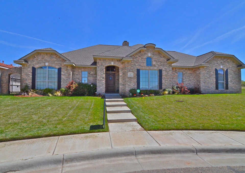 1st image of 5 Baltusrol Dr