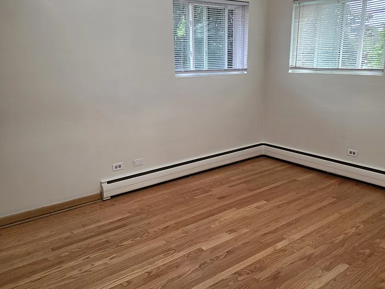6750 N Sauganash Ave #2N — Photo 5