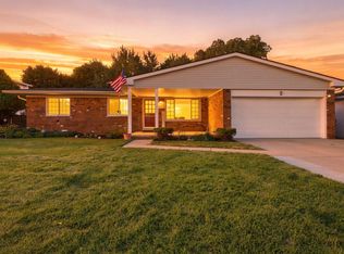 4957 Hubbard Dr, Troy, MI 48085