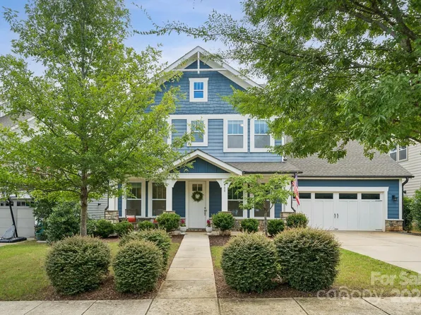 908 Elderberry Ln, Clover, SC 29710