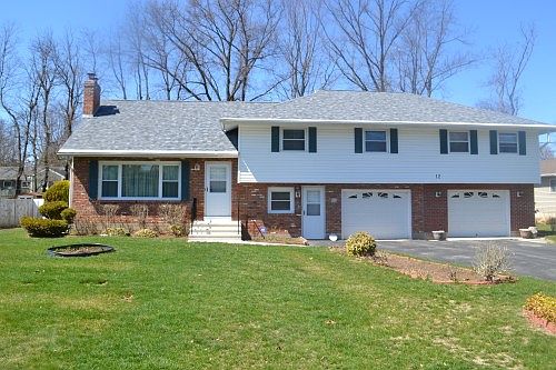 1st image of 12 Lace Ln