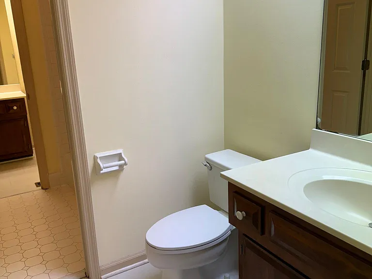 240 Chippendale Cir — Photo 13