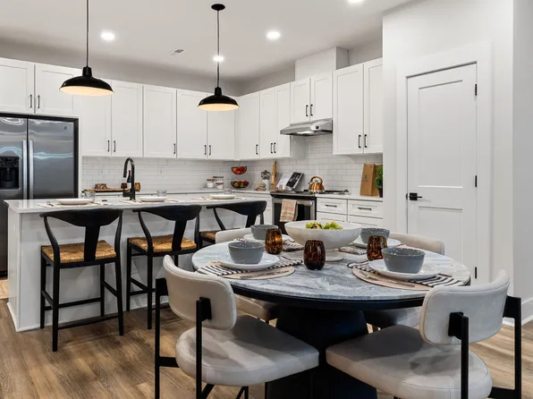 HARMON Jefferson Village by Crescent Communities