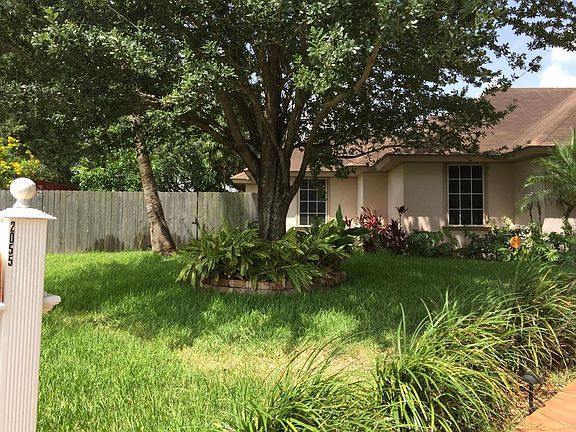 4th image of 2055 Sunset Lake Dr