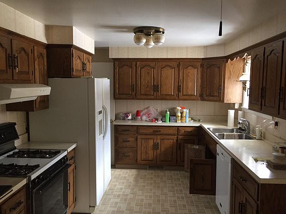 Kitchen with Appliances