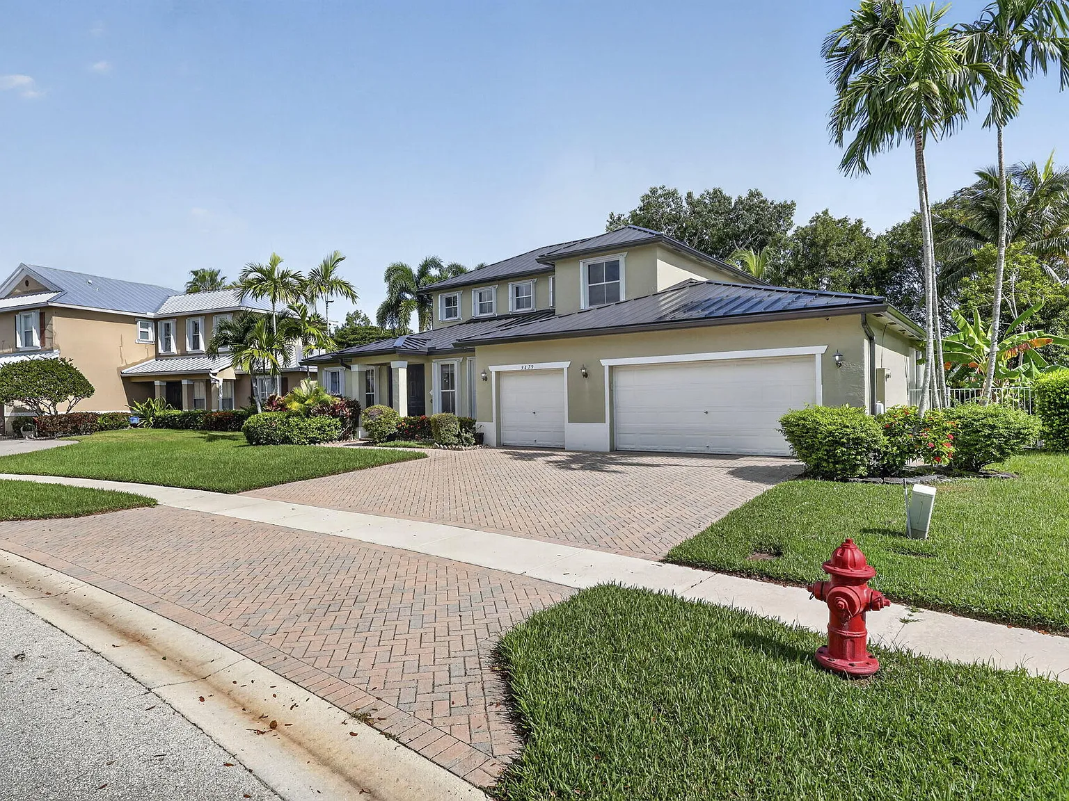 4 bed, 3.0 bath, 3619 sqft, $4,700 — Photo 3