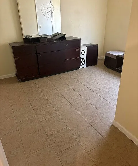 5411 San Fernando St #2A — Photo 3