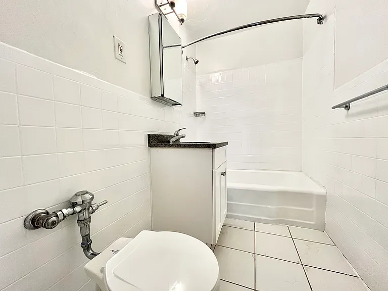 2813 Coyle St #407 — Photo 13