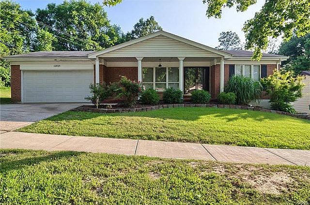 1st image of 12829 Fox Hollow Ct