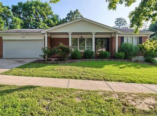 12829 Fox Hollow Ct, Florissant, MO 63033