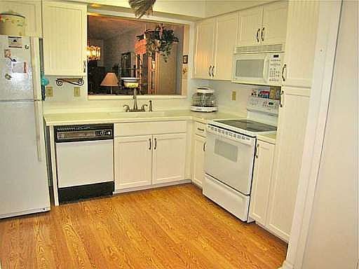 3rd image of 2942 Candela Ct