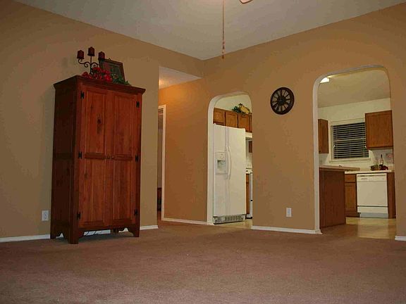 3rd image of 5210 Crestwood Hill Dr