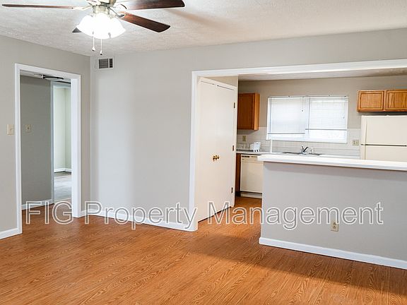 4th image of 2523 Cedar Ln APT 1