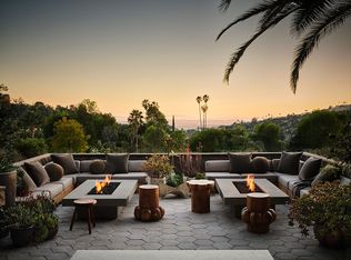 2770 La Cuesta Dr, Los Angeles, CA 90046