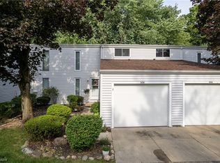 306 Deepwood Dr, Wadsworth, OH 44281