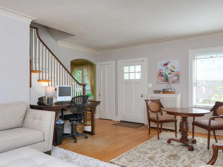 122 Central Park Ave — Photo 7
