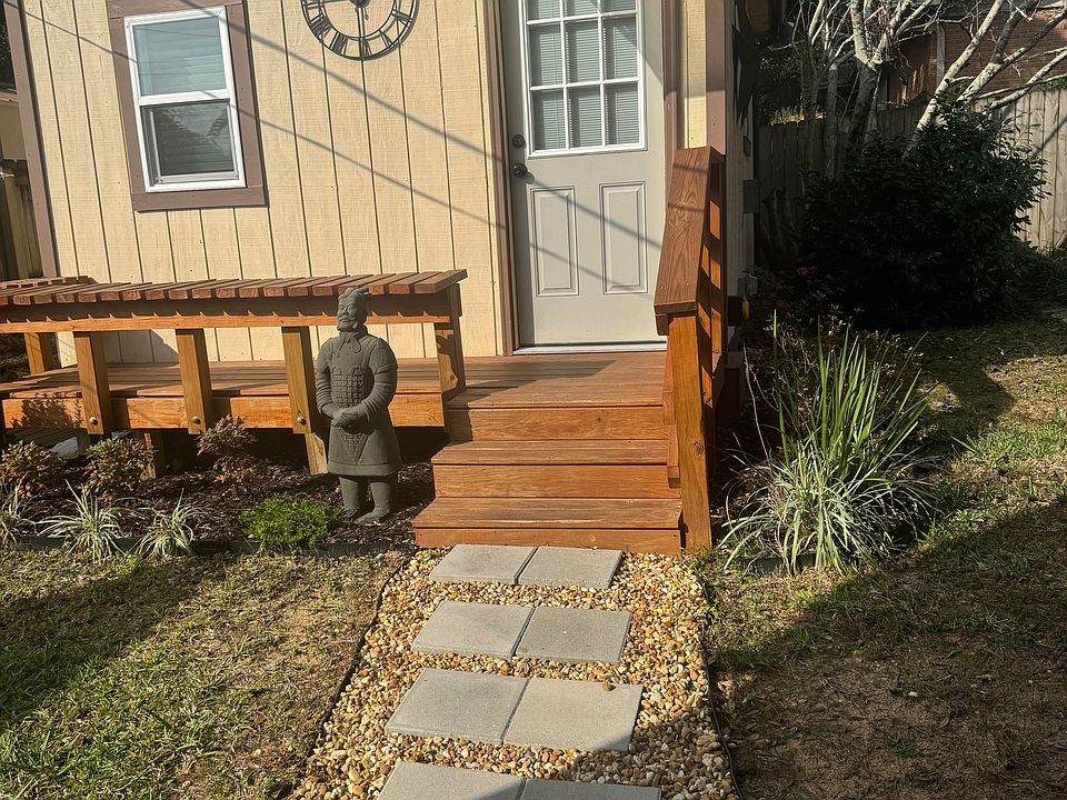 1st image of 6201 Sarah Dr #1