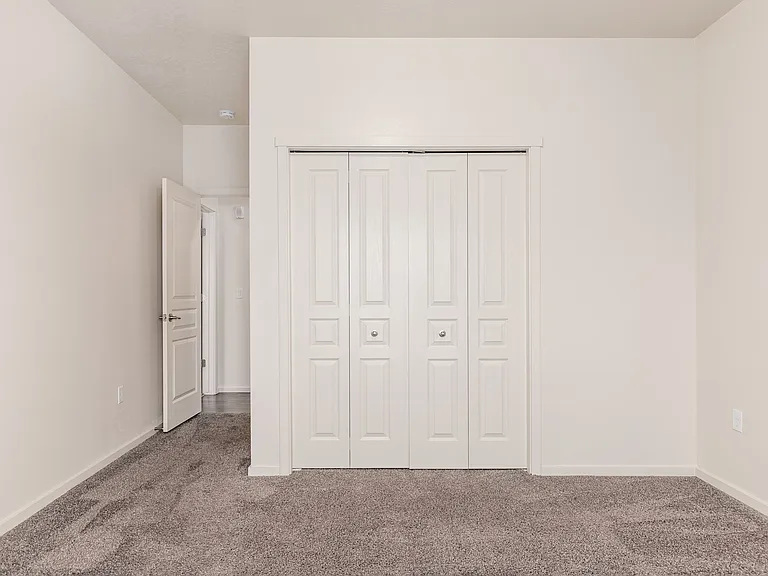 Legacy at 50th St Apartments — Photo 20