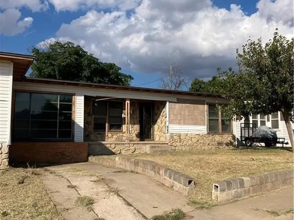 607 Caylor Dr, Big Spring, TX 79720