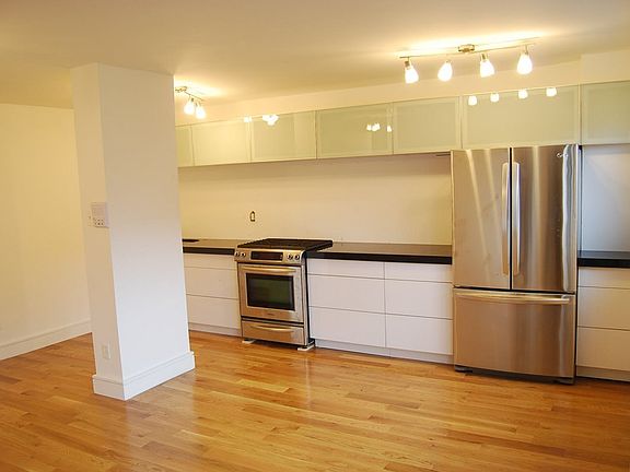 2nd image of 114 E 122nd St APT 6F