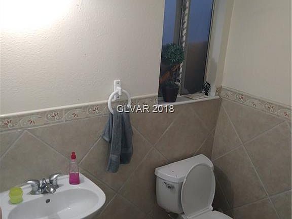 3rd image of 4525 Skyview Dr