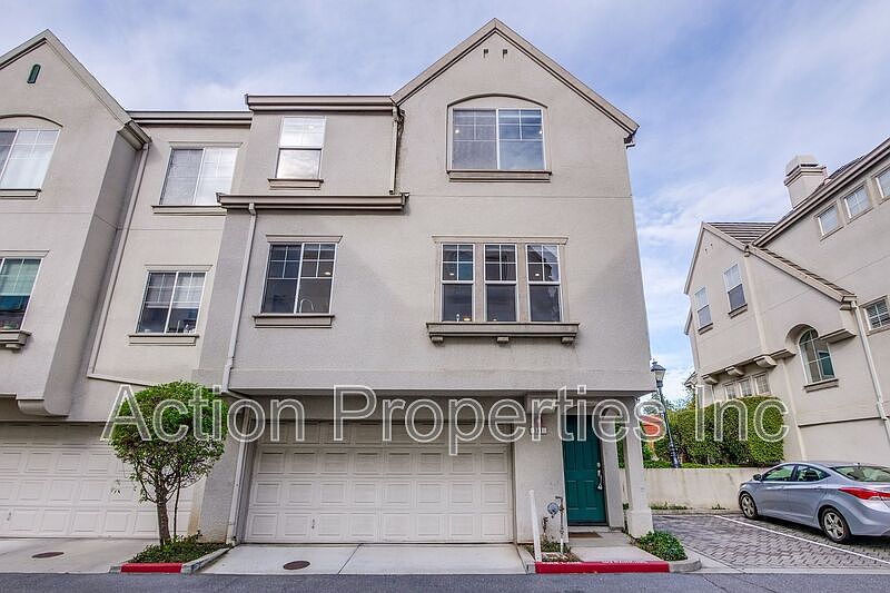 1st image of 581 Blackwood Trl