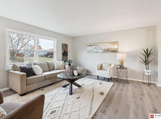 455 Hilltop Ave, Springfield, NE 68059