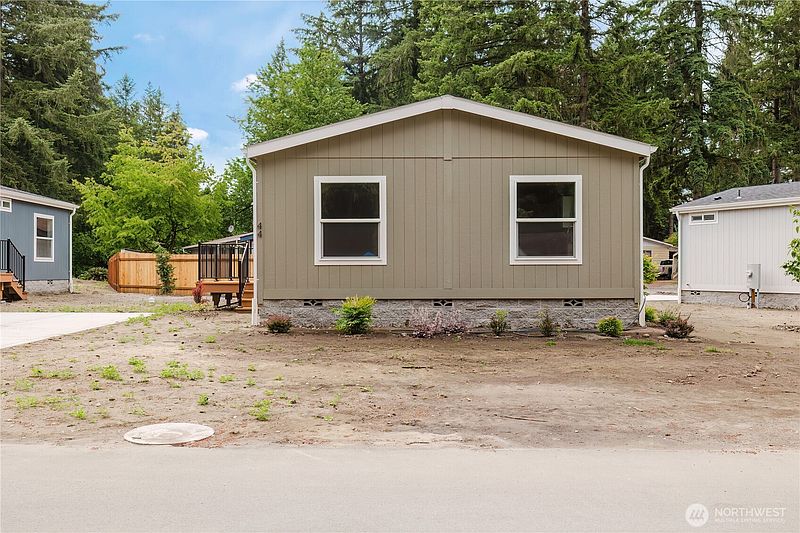 3rd image of 2535 70th Avenue SW #44