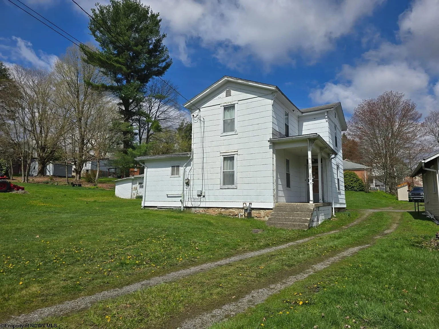 102 Beverly St photo 1