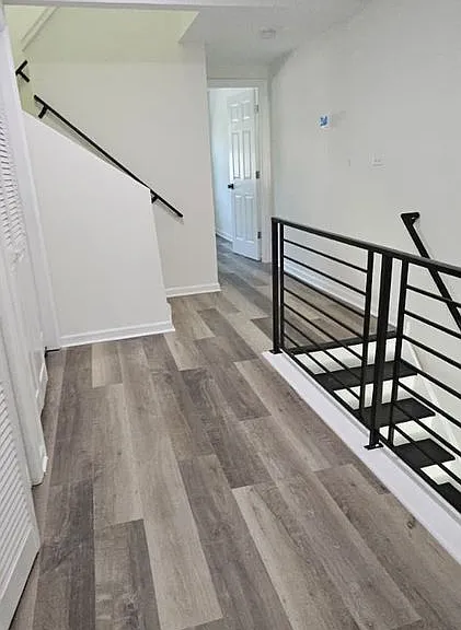 516 Columbus Rd — Photo 4