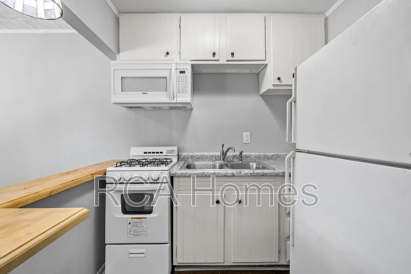 1 bed, 1.0 bath, 400 sqft, $875 — Photo 2