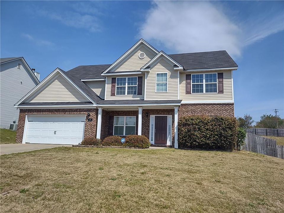 1st image of 8 Oakwood Ct