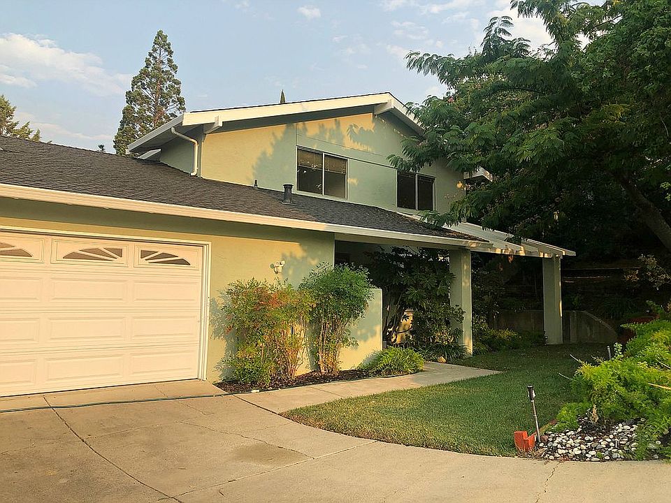 2nd image of 541 Webster Dr