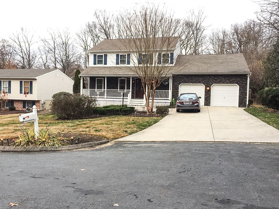 1st image of 626 Pine Dr