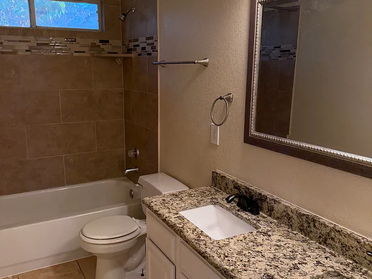 608 Herefordshire Ln — Photo 10