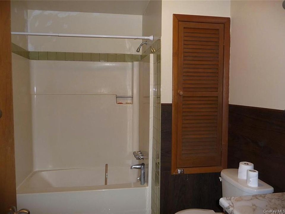 16 Maryland Ave, Middletown, NY 10940 Zillow