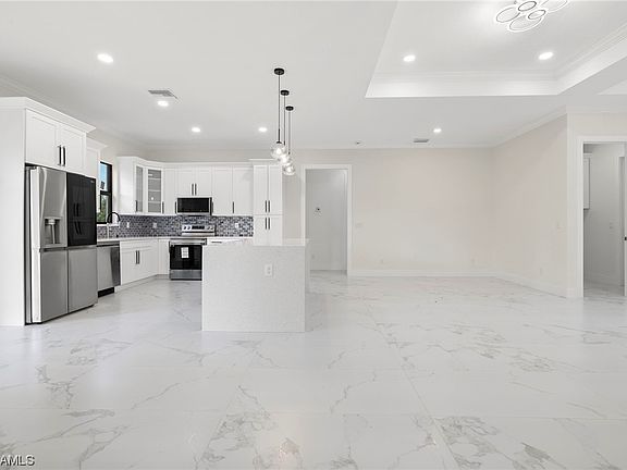 5th image of 1908 Sunniland Blvd