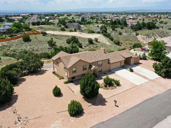 1295 S Skyline Ln, Pueblo West, CO 81007