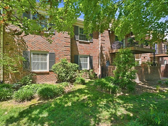 2nd image of 4500 Post Rd Unit 4