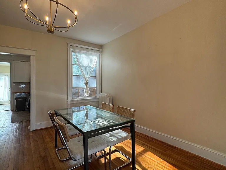 2120 4th St NE — Photo 6